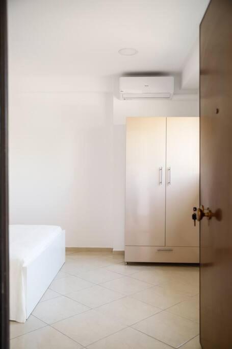 Cozy Apartment Near Airport Κορωπί Εξωτερικό φωτογραφία